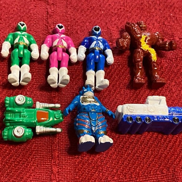 Vintage 90s Micro Power Rangers Figurines - Picture 2 of 5